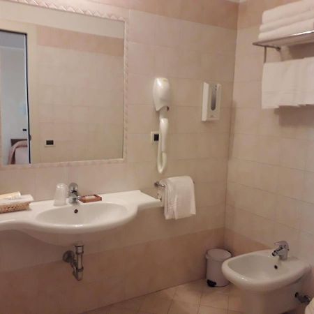 Albergo Ristorante Campanile Azzurro Villafranca Padovana Extérieur photo